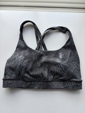 EUC Lululemon Energy Bra, 4